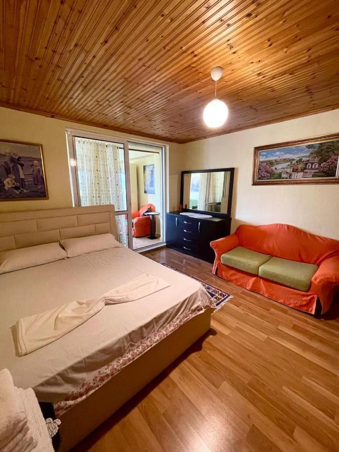 Blue Guesthouse Gjirokaster Exterior photo