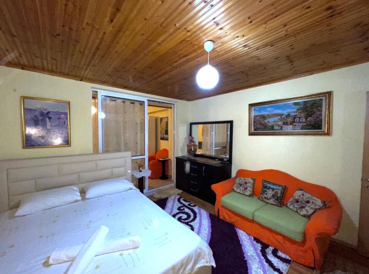 Blue Guesthouse Gjirokaster Exterior photo