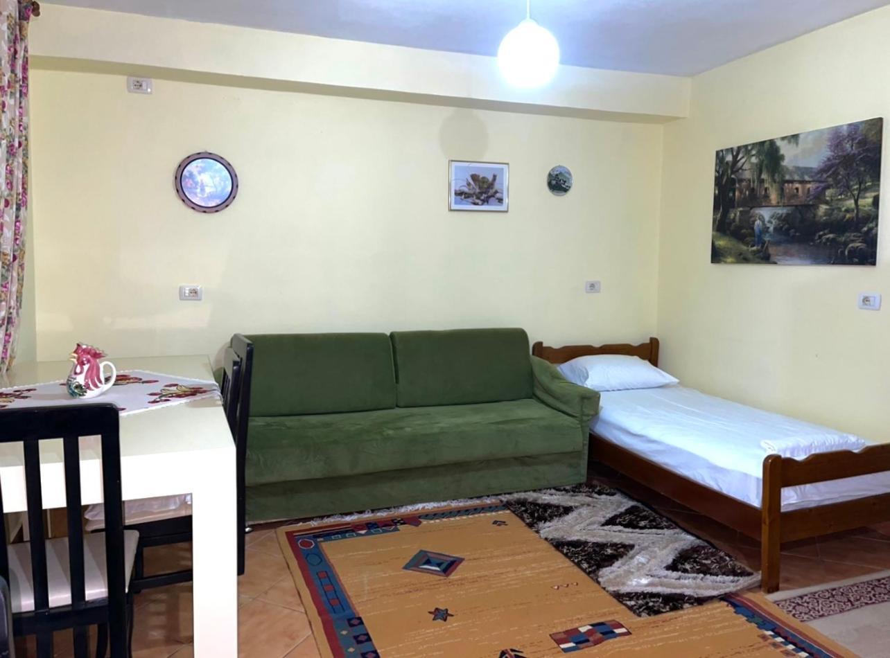 Blue Guesthouse Gjirokaster Exterior photo